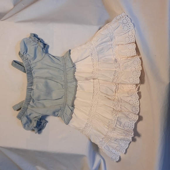 Calvin Klein dress size 2T light blue denim top with white lace bottom - Picture 4 of 5